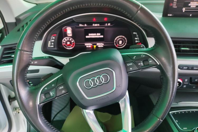Used Audi Q7 2016 40 TFSI Comfort Model Steering Wheel