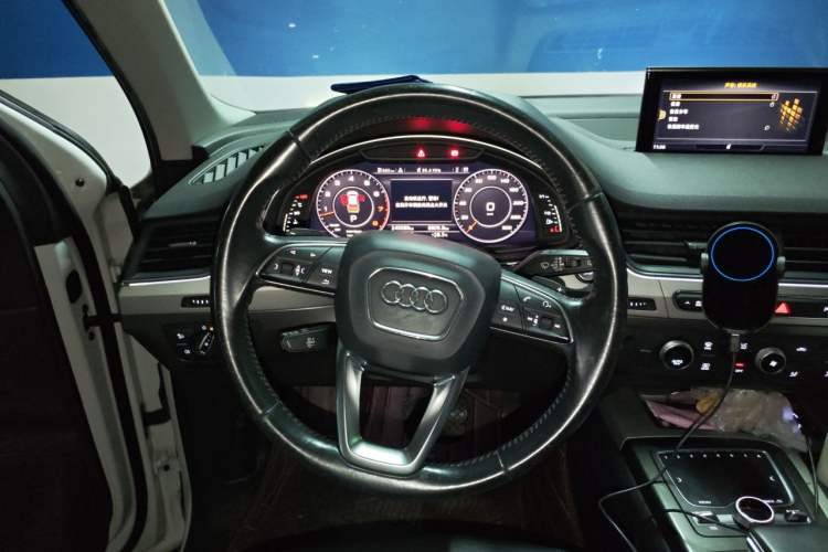 Used Audi Q7 2016 45 TFSI Technology Edition Steering Wheel
