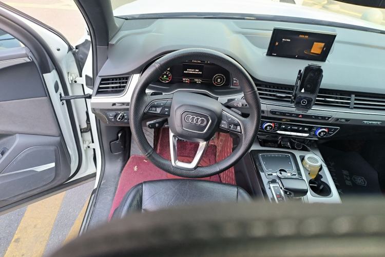 Used Audi Q7 2016 45 TFSI Technology Edition Steering Wheel