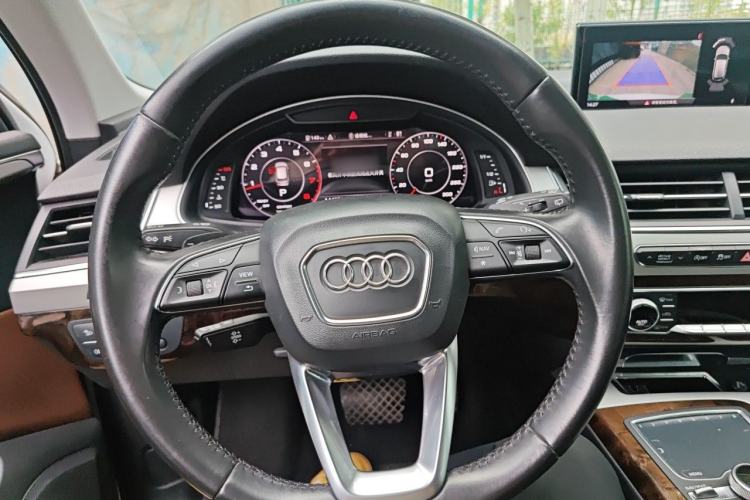 Used Audi Q7 2016 45 TFSI S line Sport Edition Steering Wheel
