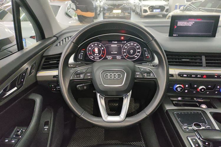 Used Audi Q7 2016 45 TFSI Technology Edition Steering Wheel