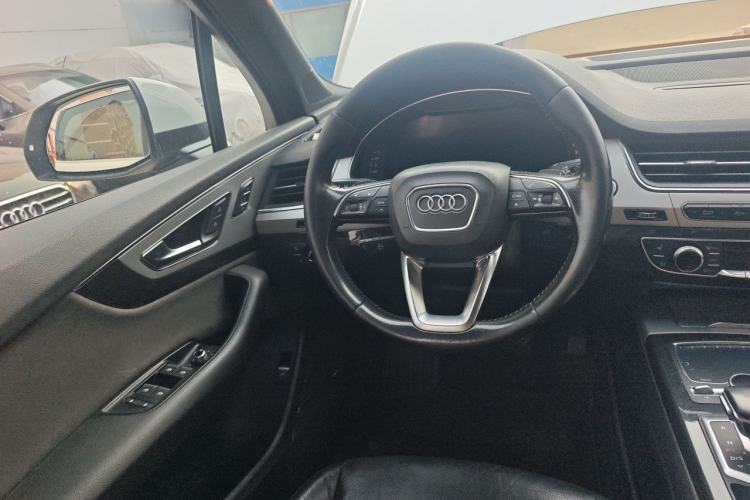 Used Audi Q7 2016 45 TFSI S line Sport Edition Steering Wheel