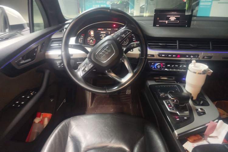 Used Audi Q7 2016 45 TFSI S line Sport Edition Steering Wheel