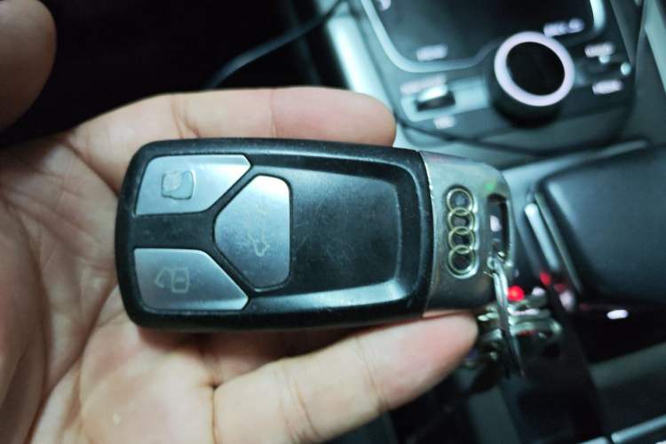 Used Audi Q7 2016 45 TFSI Technology Edition Vehicle Key