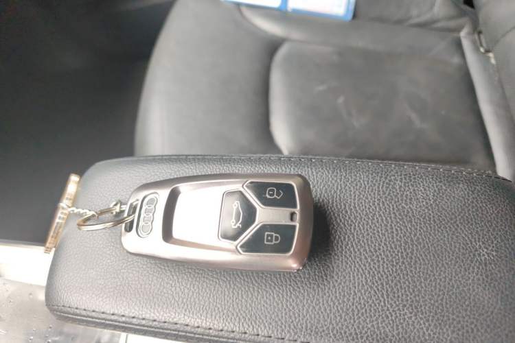 Used Audi Q7 2016 45 TFSI Technology Edition Vehicle Key