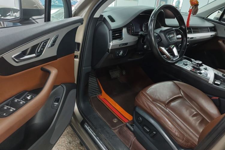 Used Audi Q7 2016 40 TFSI Comfort Model Driver Seat