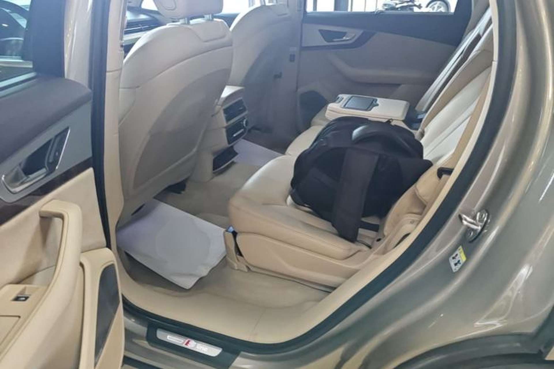 Used Audi Q7  Left Rear Seat