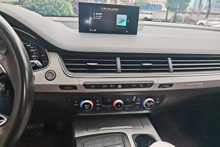 Used Audi Q7 2017 2.0 TFSI 5-seater U.S. specification Audio And AC Panel