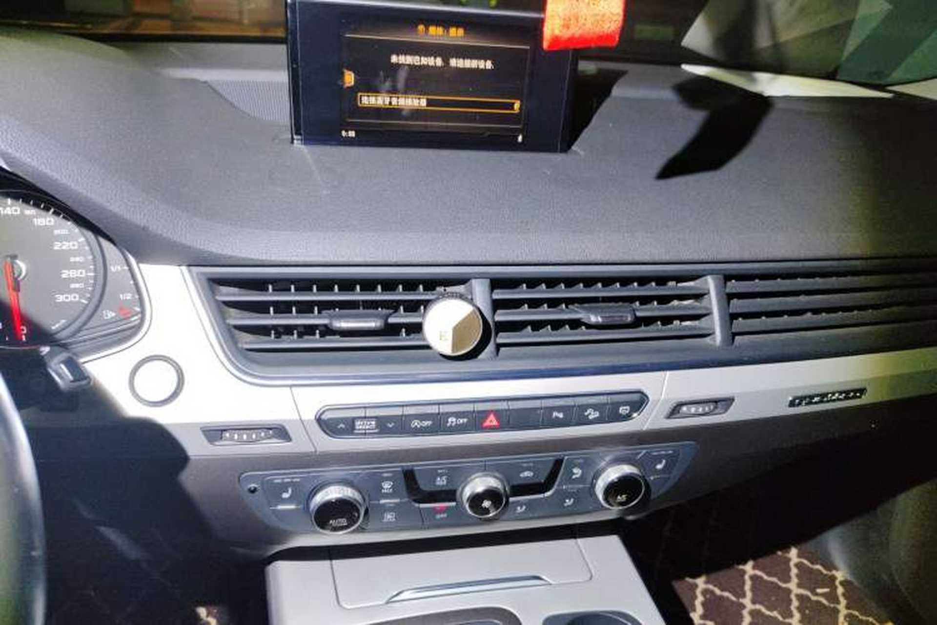 Used Audi Q7  Audio And AC Panel