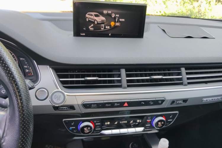 Used Audi Q7  Audio And AC Panel