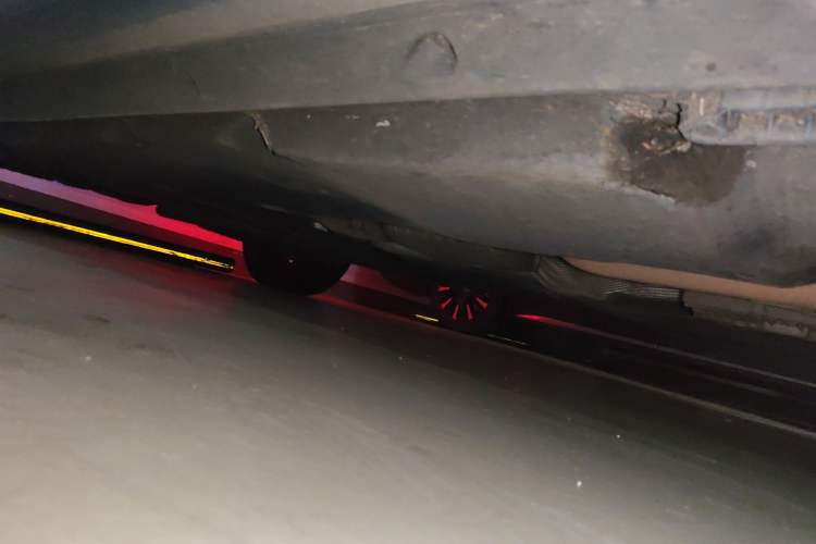 Used Audi Q7  Chassis Front Right