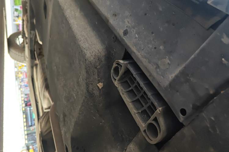 Used Audi Q7  Chassis Front Right
