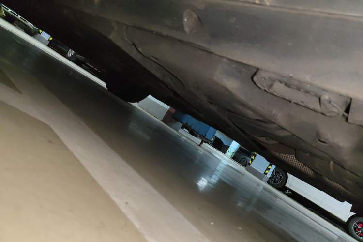 Used Audi Q7  Chassis Rear Left