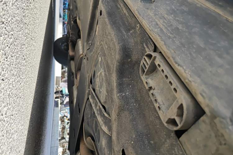Used Audi Q7  Chassis Rear Left