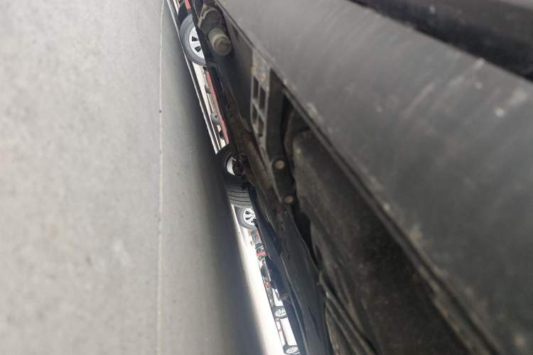 Used Audi Q7  Chassis Rear Left