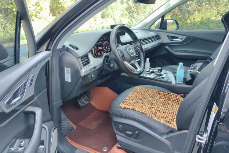 Used Audi Q7  Driver Seat