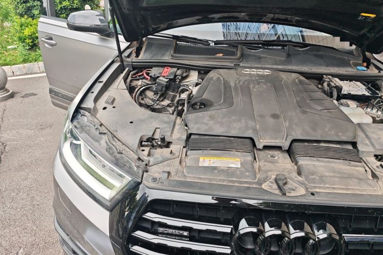 Used Audi Q7 2017 2.0 TFSI 5-seater U.S. specification Engine Bay Right