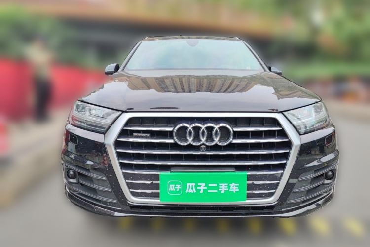 Used Audi Q7  Front