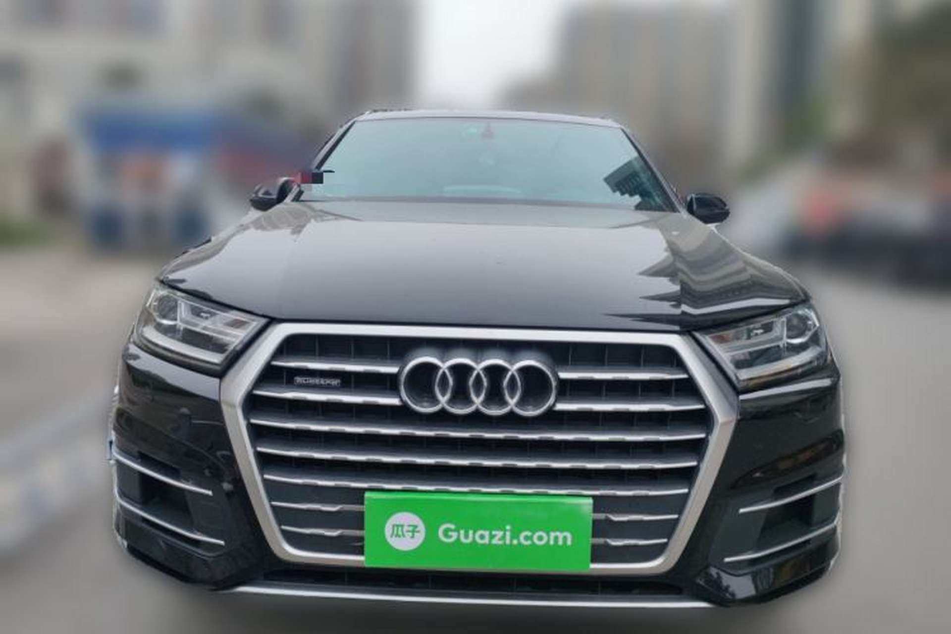 Used Audi Q7  Front