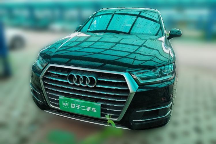 Used Audi Q7  Front