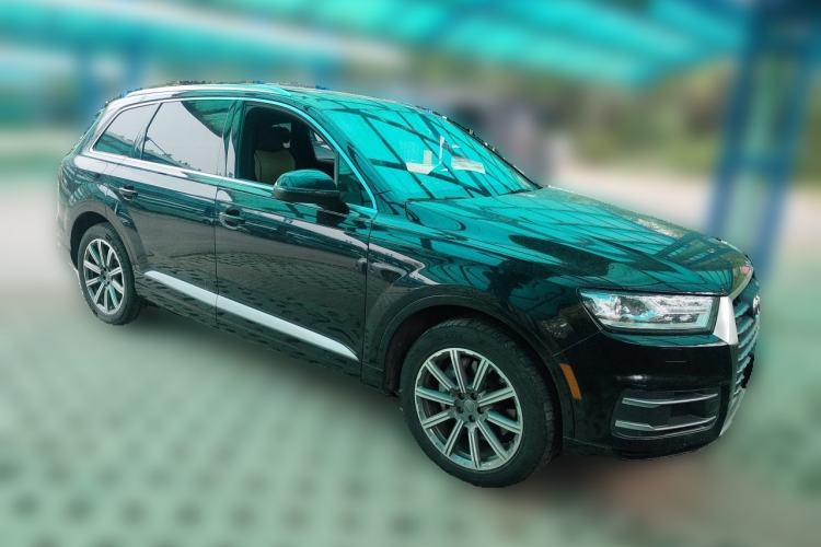 Used Audi Q7  Front Right 45 Deg