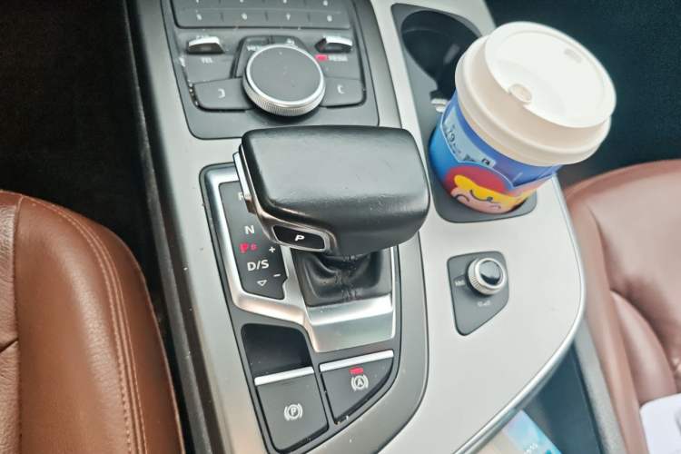 Used Audi Q7 2017 2.0 TFSI 5-seater U.S. specification Gear Lever