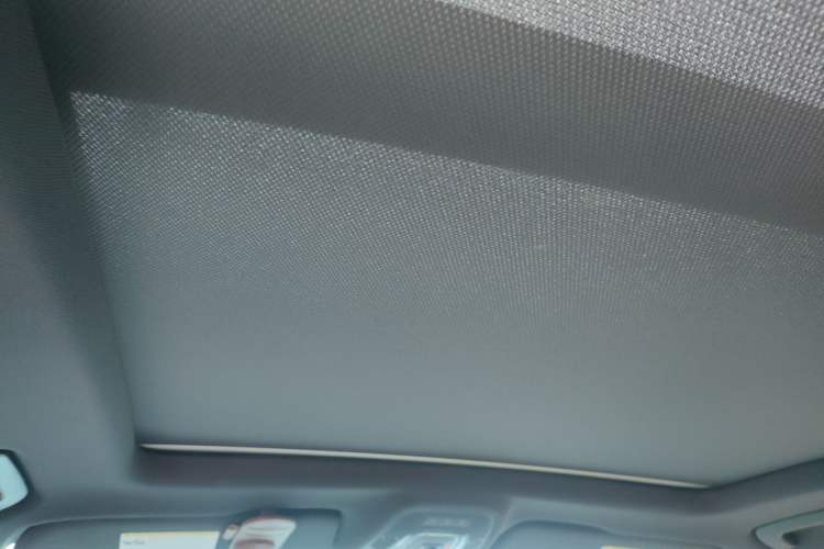 Used Audi Q7  Headliner