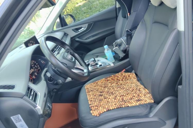 Used Audi Q7  Left Front Seat
