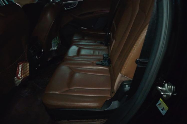 Used Audi Q7  Left Rear Seat