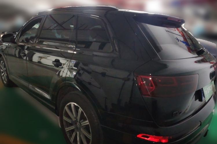 Used Audi Q7  Rear Left 45 Deg