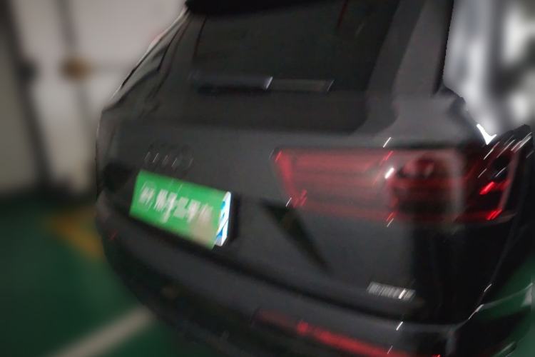 Used Audi Q7  Rear