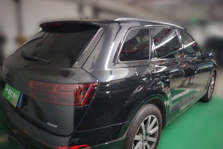 Used Audi Q7  Rear Right 45 Deg