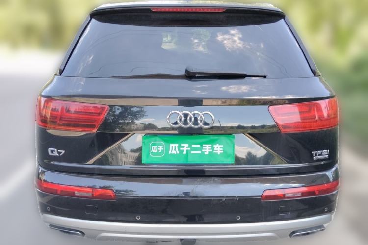Used Audi Q7  Rear