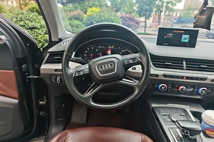 Used Audi Q7 2017 2.0 TFSI 5-seater U.S. specification Steering Wheel