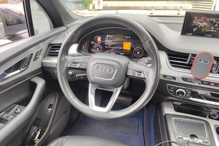 Used Audi Q7  Steering Wheel