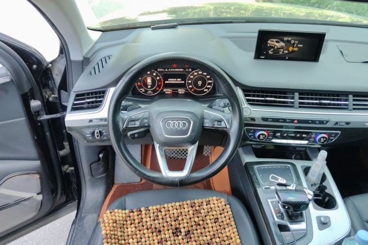Used Audi Q7  Steering Wheel