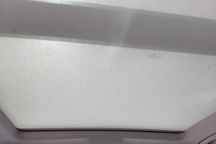 Used Audi Q7  Headliner