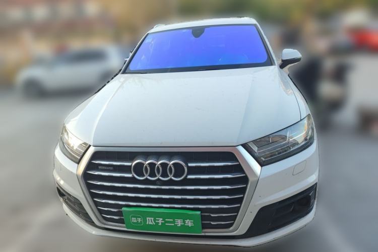Used Audi Q7  Front
