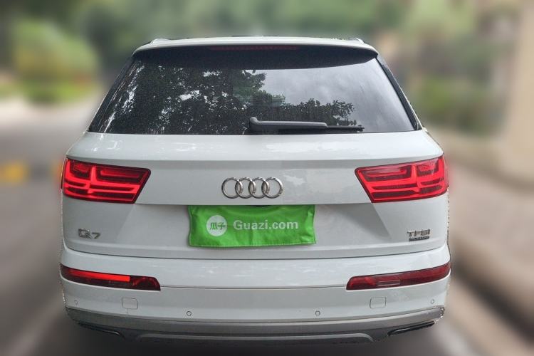 Used Audi Q7  Rear