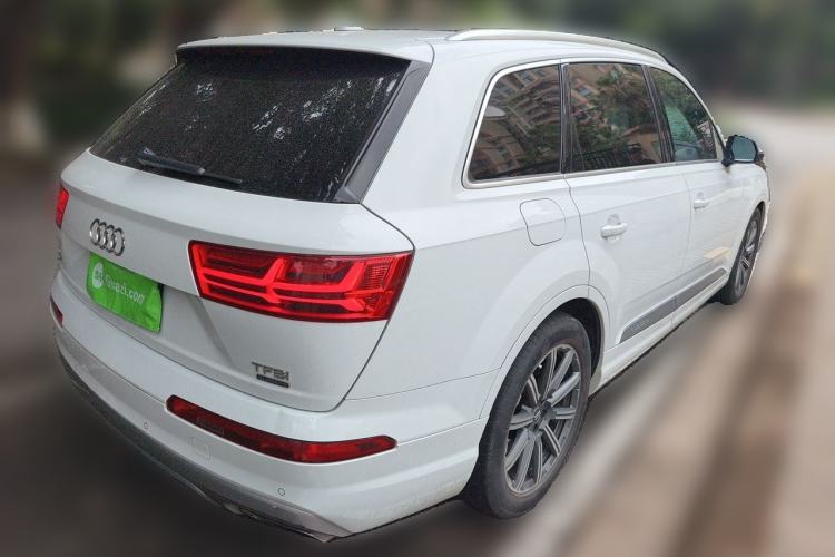 Used Audi Q7  Rear Right 45 Deg