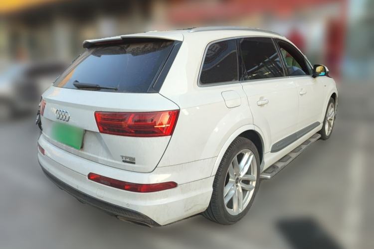 Used Audi Q7  Rear Right 45 Deg