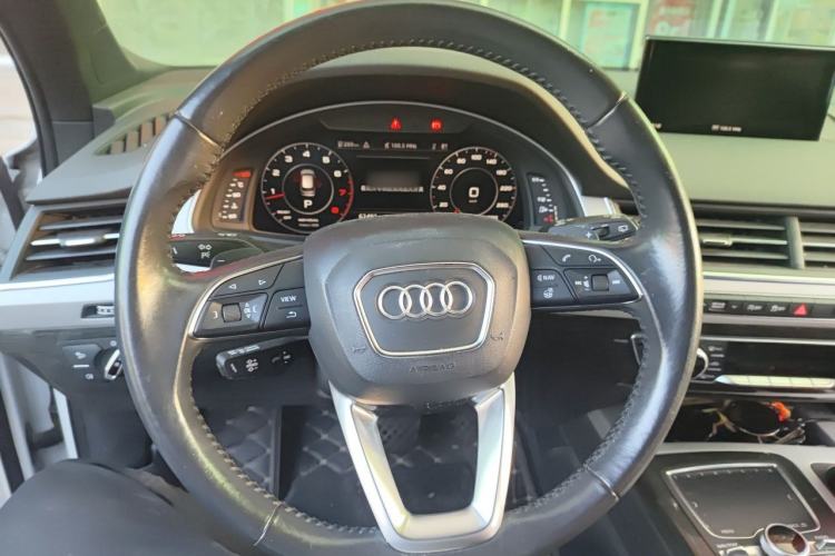 Used Audi Q7  Steering Wheel
