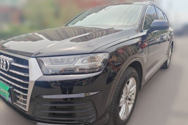 Used Audi Q7 2018 40 TFSI Comfort Model