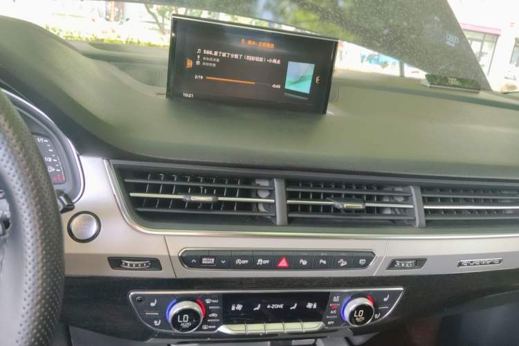 Used Audi Q7 2018 45 TFSI Technology Edition Audio And AC Panel