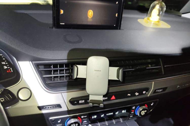 Used Audi Q7 2018 40 TFSI Comfort Model Audio And AC Panel