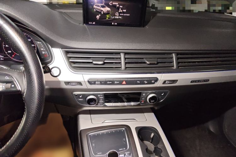 Used Audi Q7 2018 45 TFSI Technology Edition Audio And AC Panel
