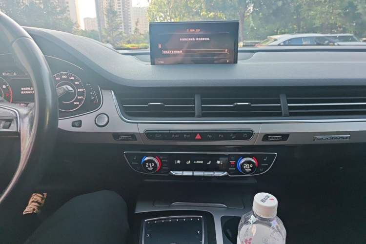 Used Audi Q7 2018 45 TFSI Prestige Edition Audio And AC Panel