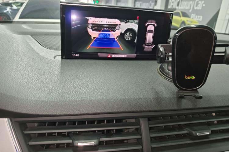 Used Audi Q7 2018 45 TFSI Technology Edition Audio And AC Panel