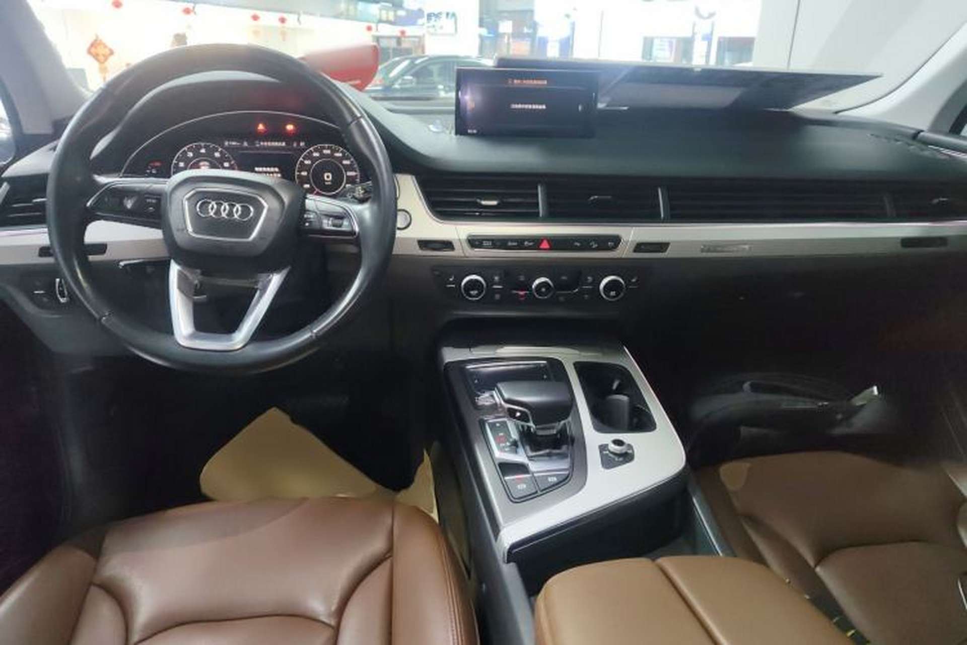 Used Audi Q7 2018 45 TFSI Technology Edition Center Console