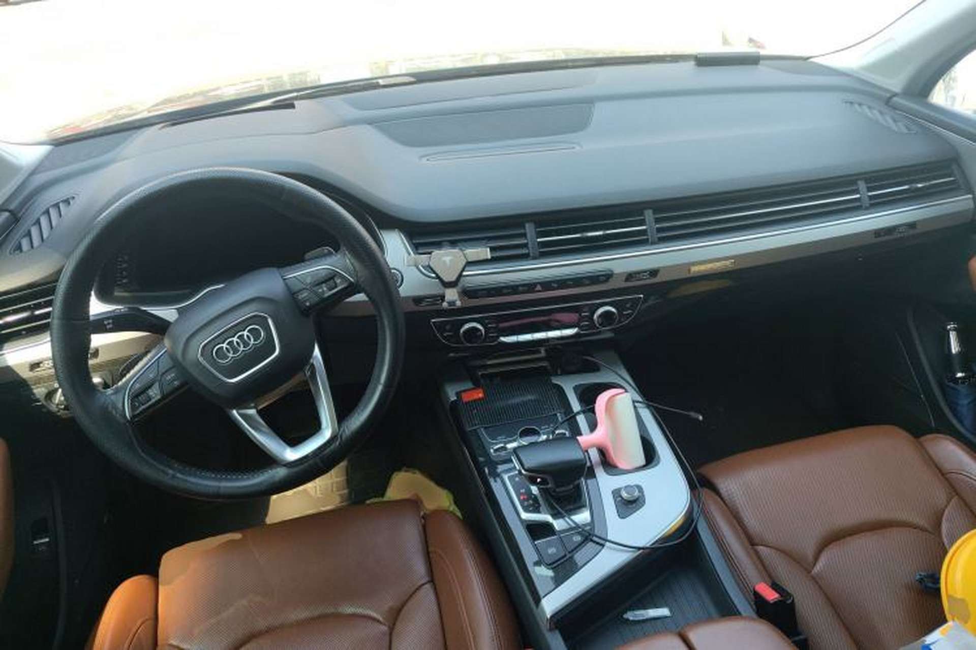 Used Audi Q7 2018 45 TFSI Prestige Edition Center Console